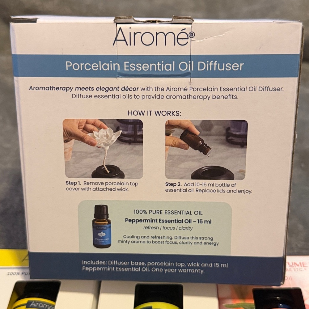 Airome Gardenia Porcelain Essential Oil Diffuser with 7 Oils NWT - Picture 4 of 9